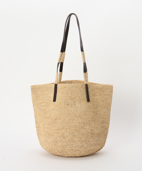 MADE IN MADA（メイドインマダ）の「【MADE IN MADA /メイドインマダ】ALICE M LEATHER STRAP BAG（ショルダーバッグ・レディース・ベージュ・FREE）」の2枚目の写真