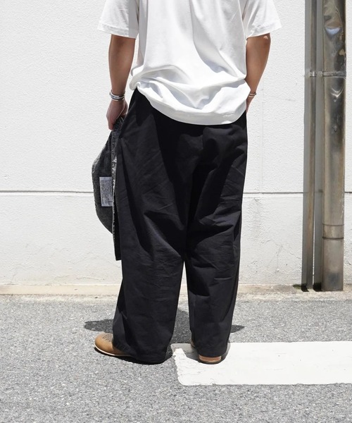 my beautiful landlet(マイビューティフルランドレット)の「【my beautiful landlet】 HIGH COUNT COTTON TWILL WIDE EASY PANTS(その他パンツ・メンズ・ブラック・2/1/0)」の14枚目の写真