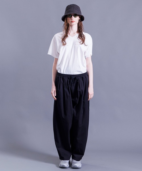 my beautiful landlet(マイビューティフルランドレット)の「【my beautiful landlet】 HIGH COUNT COTTON TWILL WIDE EASY PANTS(その他パンツ・メンズ・ブラック・2/1/0)」の7枚目の写真