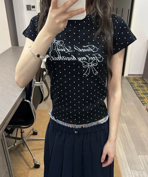 DIAVEL(ディアベル)の「ドット柄リボンロゴコンパクトTシャツ(Tシャツ/カットソー・レディース・ブラック・M)」の2枚目の写真