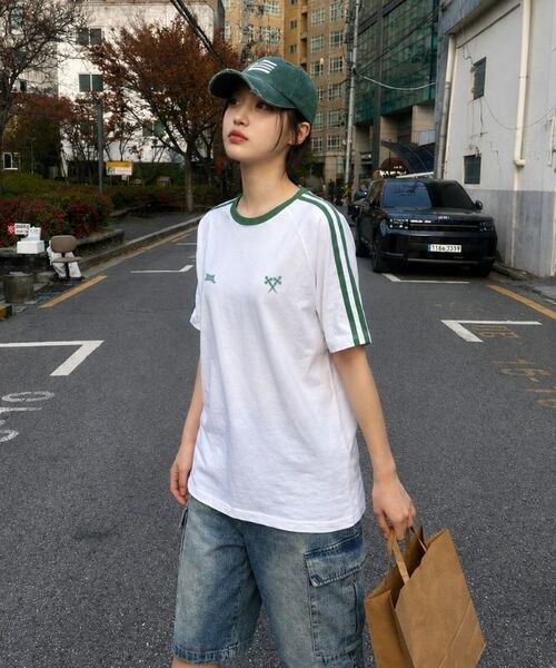 NESPA STUDIO（ネスパスタジオ）の「デュアルブレードオーバーサイズトラック半袖Tシャツ4カラー[NSSE_3002]（Tシャツ/カットソー・メンズ・ホワイト×グリーン/ホワイト×ブラック/クリーム/ブラック・SMALL/MEDIUM/LARGE/X-LARGE）」の10枚目の写真