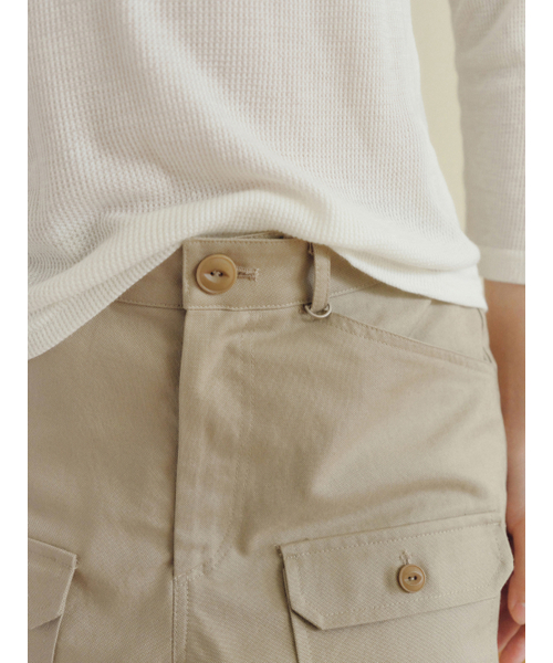 Yuje（ユジェ）の「POCKET HALF PANTS (3color, 2size)（その他パンツ・レディース・チャコールグレー/アイボリー/カーキブラウン・SMALL/MEDIUM）」の7枚目の写真
