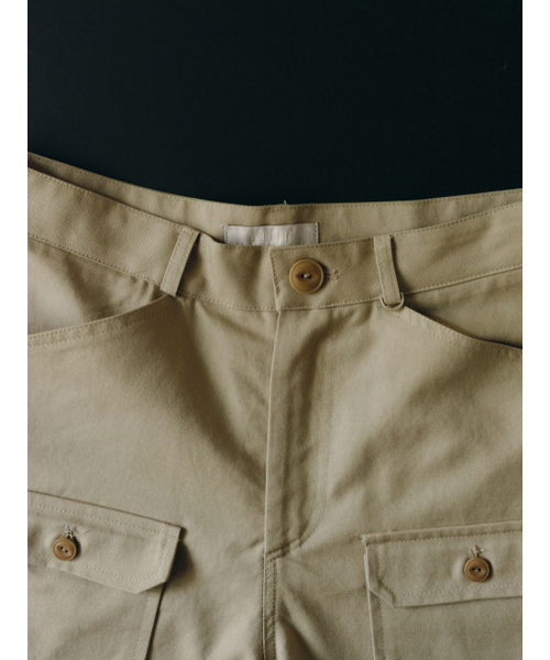 Yuje（ユジェ）の「POCKET HALF PANTS (3color, 2size)（その他パンツ・レディース・チャコールグレー/アイボリー/カーキブラウン・SMALL/MEDIUM）」の12枚目の写真
