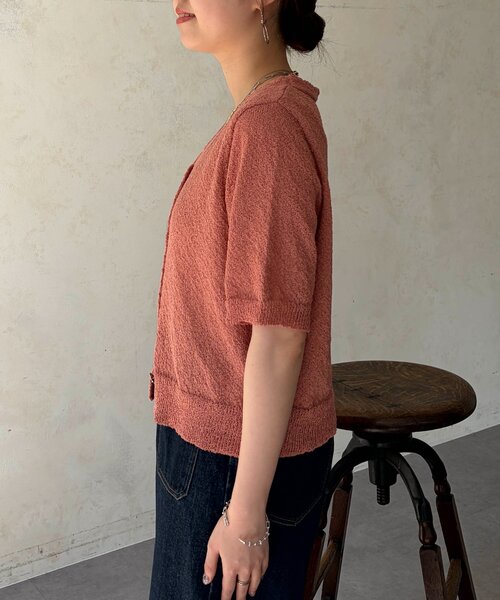 Chez toi(シェトワ)の「ニュアンスボタン5分袖ニットプルオーバー(カーディガン/ボレロ・レディース・オレンジ/ネイビー・FREE)」の18枚目の写真