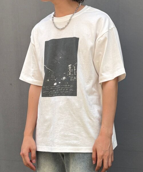 COLONY 2139(コロニートゥーワンスリーナイン)の「スクエアフォトプリントTシャツ(Tシャツ/カットソー・メンズ・レッド/ホワイト/ブラック・MEDIUM/LARGE)」の5枚目の写真
