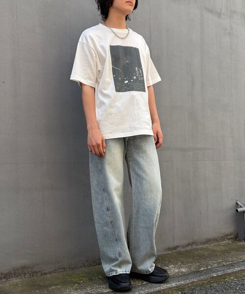 COLONY 2139(コロニートゥーワンスリーナイン)の「スクエアフォトプリントTシャツ(Tシャツ/カットソー・メンズ・レッド/ホワイト/ブラック・MEDIUM/LARGE)」の7枚目の写真