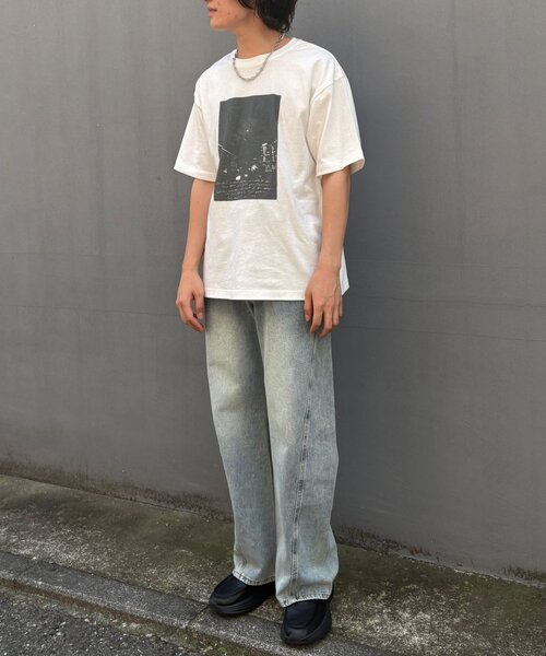 COLONY 2139(コロニートゥーワンスリーナイン)の「スクエアフォトプリントTシャツ(Tシャツ/カットソー・メンズ・レッド/ホワイト/ブラック・MEDIUM/LARGE)」の8枚目の写真