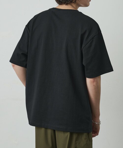 COLONY 2139(コロニートゥーワンスリーナイン)の「スクエアフォトプリントTシャツ(Tシャツ/カットソー・メンズ・レッド/ホワイト/ブラック・MEDIUM/LARGE)」の5枚目の写真