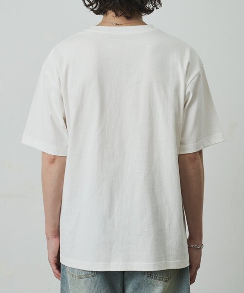 COLONY 2139(コロニートゥーワンスリーナイン)の「スクエアフォトプリントTシャツ(Tシャツ/カットソー・メンズ・レッド/ホワイト/ブラック・MEDIUM/LARGE)」の21枚目の写真
