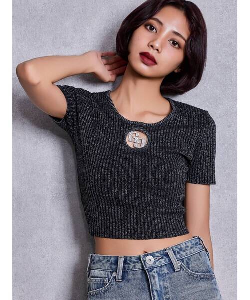 GYDA(ジェイダ)の「GG bijou MOLDラメニットトップス(Tシャツ/カットソー・レディース・ブラック/オフホワイト・FREE)」の2枚目の写真