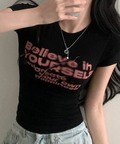 Miniministore(ミニミニストア)の「タイトロゴTシャツグラフィック半袖韓国風(Tシャツ/カットソー・レディース・ホワイト/ブラック・FREE)」の1枚目の写真