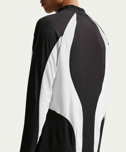 NIKE(ナイキ)の「ナイキ テック メンズ Dri-FIT ADV ジャージー / Nike Tech Men's Dri-FIT ADV Jersey IM5726-010 Black(ジャージ・メンズ・ブラック・M/XL/L/2XL/S)」の15枚目の写真