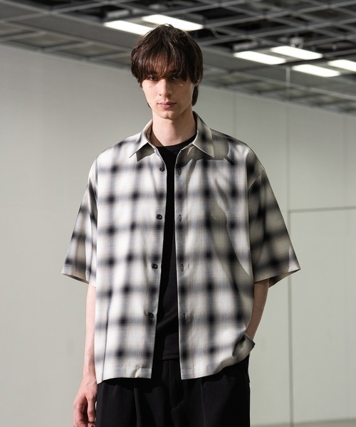 CITY TOKYO(シティトウキョウ)の「【CITY TOKYO/シティートーキョー】ソフトドレープオンブレチェックS/Sシャツ(シャツ/ブラウス・メンズ・ホワイト/ブラック/ライトブルー・2/1)」の1枚目の写真