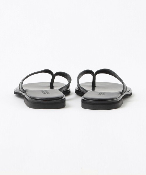 MACKINTOSH PHILOSOPHY(マッキントッシュ フィロソフィー)の「GREY LABEL レザートングサンダル(サンダル・レディース・ブラック/ブラウン系その他5・37)」の4枚目の写真