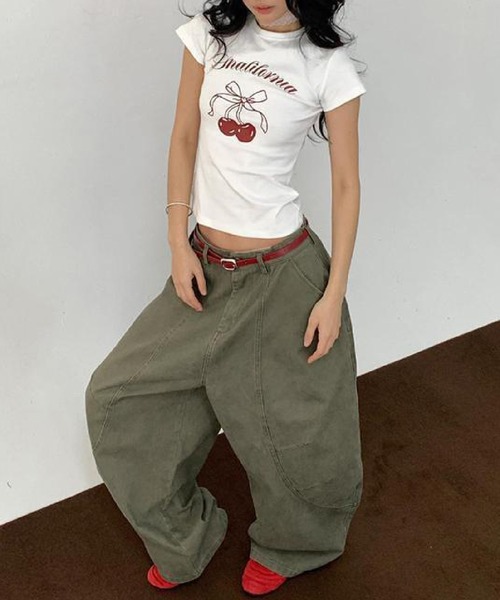 HALEY PESCA（ヘーリーペスカ）の「HALEY PESCA/チェリープリント リボンタイトTシャツ（Tシャツ/カットソー・レディース・ホワイト/ブラック・SMALL/MEDIUM）」の7枚目の写真