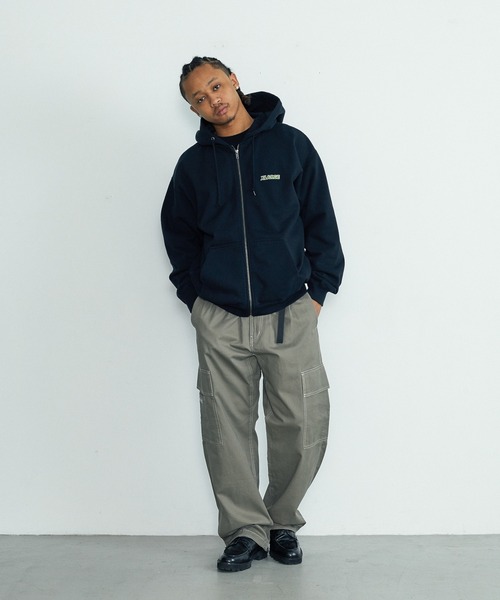 XLARGE(エクストララージ)の「OLD OG ZIP HOODED SWEATSHIRT(パーカー・メンズ・ネイビー/ブラック/ブラウン/グレー・S/M/L/XL)」の7枚目の写真