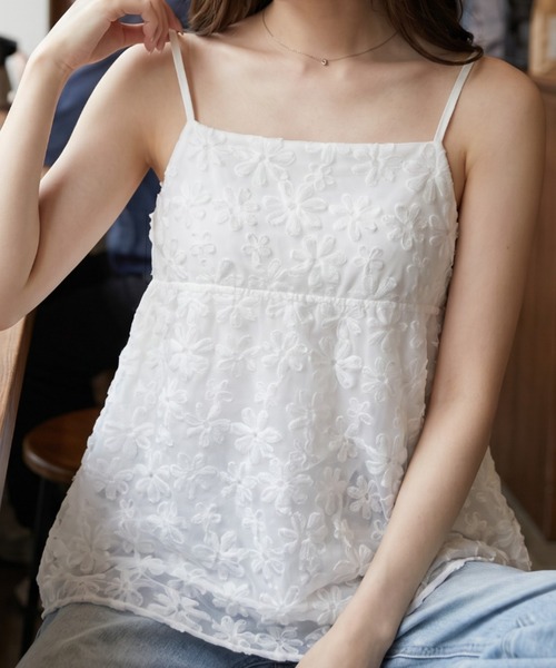umune(ウムネ)の「キャミソール 総レース 花柄 レイヤード ペプラム フェミニン 体型カバー 大人かわいい 夏(キャミソール・レディース・オフホワイト/ブラック・FREE)」の6枚目の写真