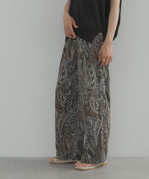 URBAN RESEARCH DOORS(アーバンリサーチドアーズ)の「ダークペイズリープリントイージーパンツ(その他パンツ・レディース・ブラウン系その他/レッド系その他・FREE)」の19枚目の写真