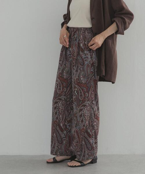 URBAN RESEARCH DOORS(アーバンリサーチドアーズ)の「ダークペイズリープリントイージーパンツ(その他パンツ・レディース・ブラウン系その他/レッド系その他・FREE)」の7枚目の写真