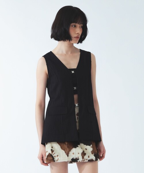 Ray BEAMS(レイビームス)の「バック オープン ジレ(ベスト・レディース・ブラック/ベージュ・ONE SIZE)」の6枚目の写真