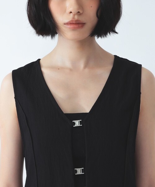 Ray BEAMS(レイビームス)の「バック オープン ジレ(ベスト・レディース・ブラック/ベージュ・ONE SIZE)」の17枚目の写真