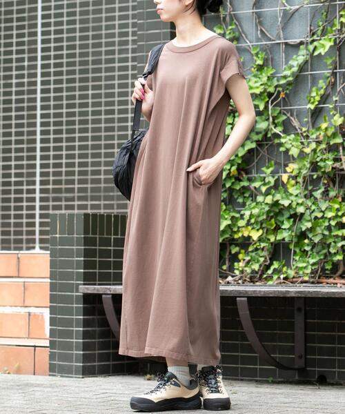 EKAL(エカル)の「製品染カットワンピース(ワンピース・レディース・グレー/ブラック/キャメル・ONE)」の1枚目の写真