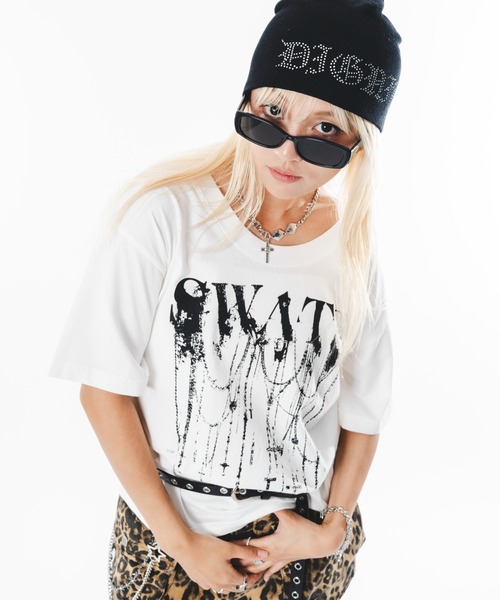 SHORT ROUND(ショートラウンド)の「SHORT ROUND/UネックグラフィックT(Tシャツ/カットソー・メンズ・ブラック系その他/ホワイト・LARGE/MEDIUM)」の1枚目の写真