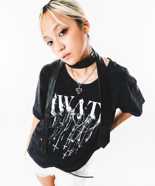 SHORT ROUND(ショートラウンド)の「SHORT ROUND/UネックグラフィックT(Tシャツ/カットソー・メンズ・ブラック系その他/ホワイト・LARGE/MEDIUM)」の10枚目の写真