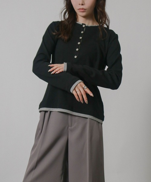NYLAUS(ナイラス)の「【SG】バイカラー ヘンリーネック ロンT 長袖 Tシャツ レイヤード風(Tシャツ/カットソー・レディース・ブラック/グレイッシュベージュ・M)」の5枚目の写真