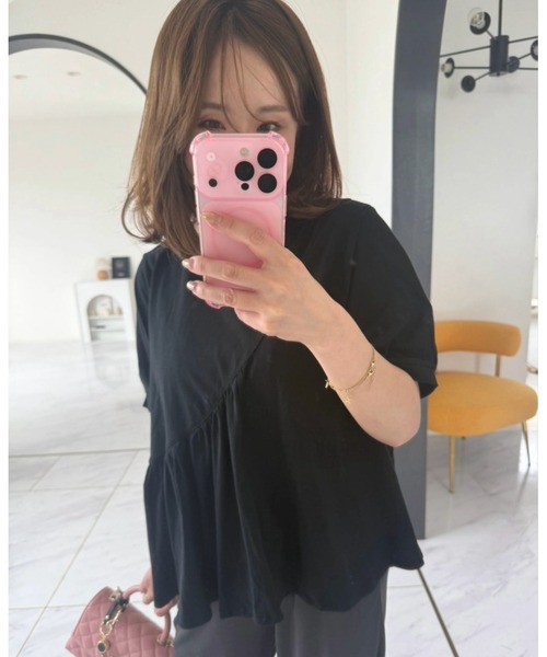M y u(ミュー)の「アシメカットぺプラムTee(Tシャツ/カットソー・レディース・ホワイト/ブラック・FREE)」の5枚目の写真