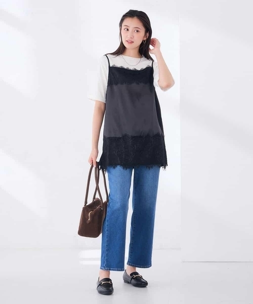 a.v.v(アーヴェヴェ)の「サテン レースキャミ(Tシャツ/カットソー・レディース・ブラウン/ブラック・39)」の11枚目の写真