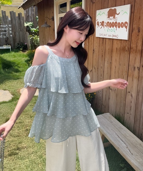 FAVORITO(ファヴォリート)の「オフショルダードット柄トップス(シャツ/ブラウス・レディース・イエロー/ブルー・M/L/S)」の20枚目の写真