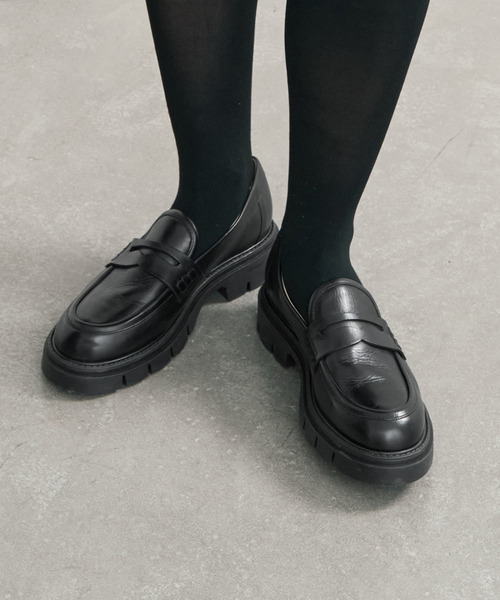 Spick & Span(スピックアンドスパン)の「《新色有り / 追加》CORSO ROMA 9 / コルソローマノーヴェ ローファー(ローファー・レディース・キャメル/ブラック・38/37/36)」の3枚目の写真