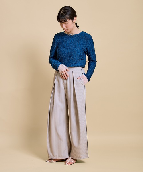 LHELBIE(レルビエ)の「ウェーブシアートップス(Tシャツ/カットソー・レディース・ブルー/アイボリー/ブラック・M)」の4枚目の写真