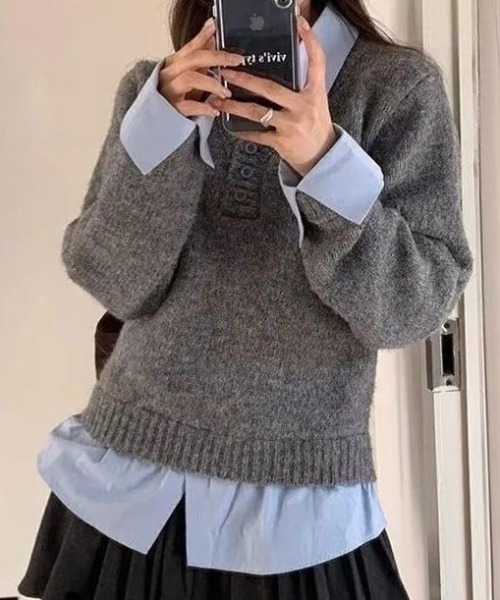 SHERU(シェル)の「スキッパーシャツレイヤードニット(ニット/セーター・レディース・ベージュ/ネイビー/ブラウン/グレー・M)」の12枚目の写真