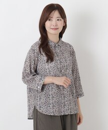 綿レーヨンシアサッカー花柄プリントブラウス