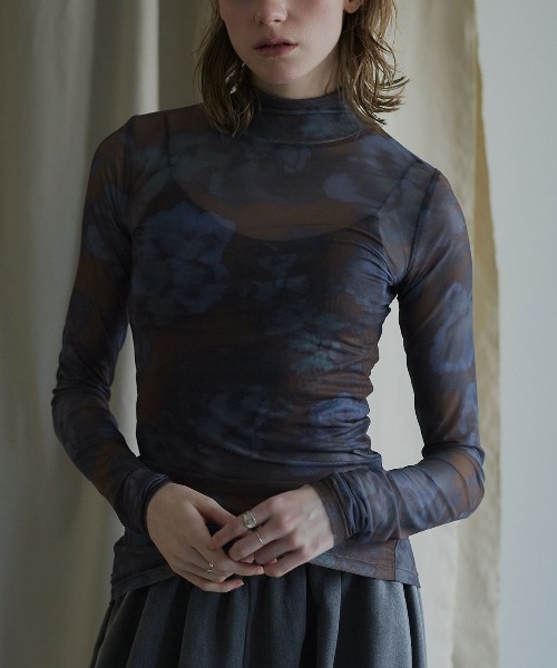 W:Huku(フーク)の「【ストレッチ メッシュ】ハイネック プリント トップス / Stretch Mesh High-Neck Printed Top(Tシャツ/カットソー・レディース・ブラウン/ブラック・FREE)」の1枚目の写真