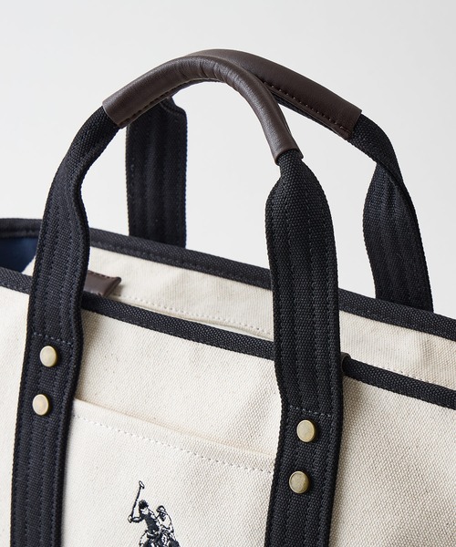 U.S. POLO ASSN.(ユーエスポロアッスン)の「【U.S. POLO ASSN./ユーエスポロアッスン】【不動の人気を誇るキャンバストートバッグ】リバイバルトート Sサイズ 綿100% ミニトート キャンバス ロゴトートバッグ 天ファスナー 内ポケット USPA-1862(トートバッグ・レディース・ピンク/クリアブルー/スミクロ/グリーン/ダークブルー/ホワイト/イエロー/オフホワイト/ブラウン/ブラック/ブルー・FREE)」の16枚目の写真