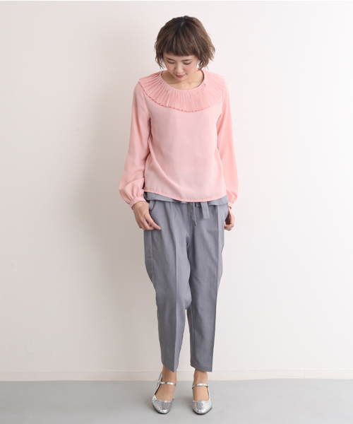 merlot plus(メルロープリュス)の「プリーツピエロ襟ブラウス2300(シャツ/ブラウス・レディース・アイボリー/ブラック/ピンク・FREE)」の17枚目の写真