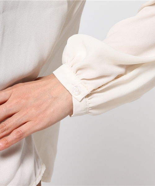 merlot plus(メルロープリュス)の「プリーツピエロ襟ブラウス2300(シャツ/ブラウス・レディース・アイボリー/ブラック/ピンク・FREE)」の10枚目の写真