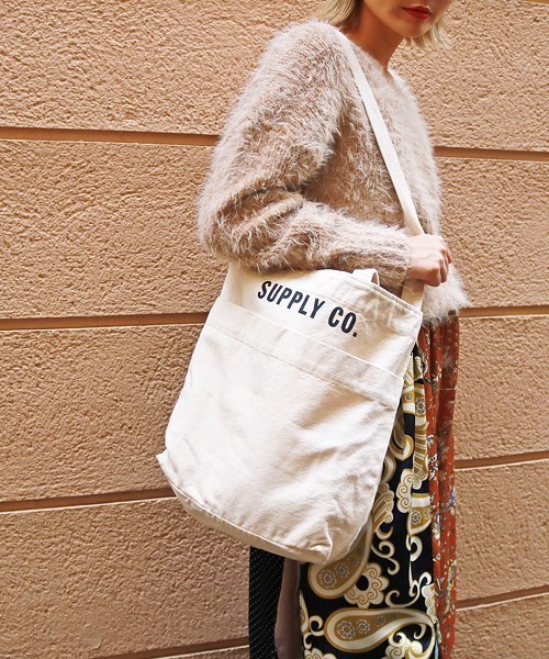 TODAYFUL（トゥデイフル）の「LOGOショルダーバッグ（ショルダーバッグ・レディース・オフホワイト/ネイビー/カーキ・FREE）」の16枚目の写真