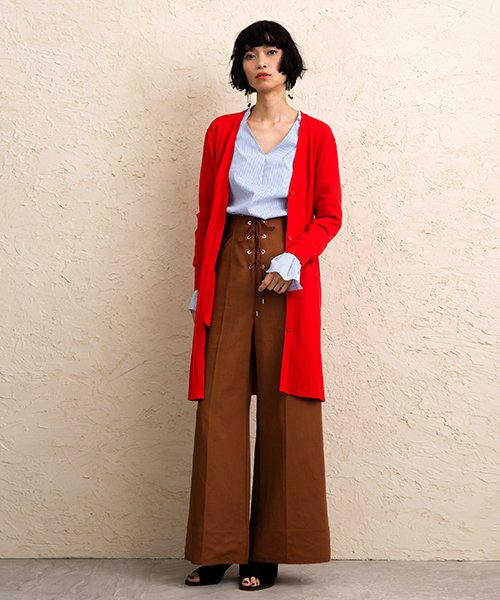 UNITED TOKYO（ユナイテッドトウキョウ）の「プリーツリブニットロングカーデ（カーディガン/ボレロ・レディース・レッド/サックスブルー/ネイビー・1）」の17枚目の写真