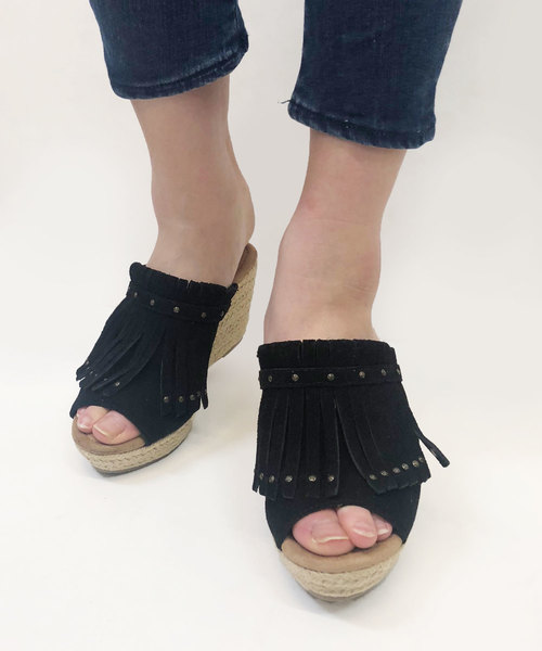 Minnetonka(ミネトンカ)の「【MINNETONKA】ミネトンカ サンダル QUINN/クイン ウェッジサンダル(サンダル)」|ブラック