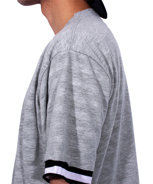 8(eight)(エイト)の「ロング丈 半袖 Tシャツ ボーダー タンクトップ付き(タンクトップ・メンズ・グレー/ブラック/ホワイト・MEDIUM/LARGE)」の12枚目の写真