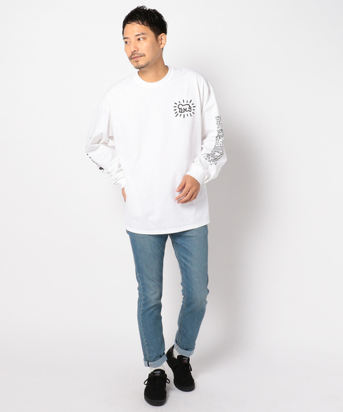 SHIPS JET BLUE（シップスジェットブルー）の「SHIPS JET BLUE: Keith Haring グラフィックTシャツ2（Tシャツ/カットソー・メンズ・オフホワイト・SMALL/X-LARGE）」の4枚目の写真