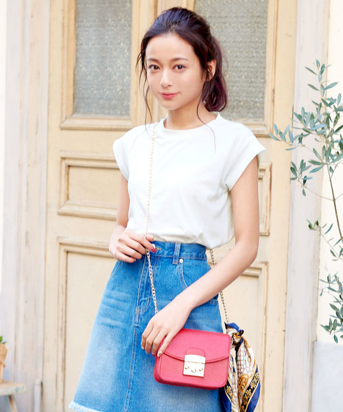 KOBE LETTUCE（コウベレタス）の「[無地orボーダー柄]フレンチスリーブシンプルTシャツ/レディーストップス[C3156]神戸レタス（Tシャツ/カットソー・レディース・チャコールグレー/カーキ/ネイビー/ベージュ/ブラック/ピンク/オフホワイト/その他/グレー/ライトブルー・FREE）」の2枚目の写真