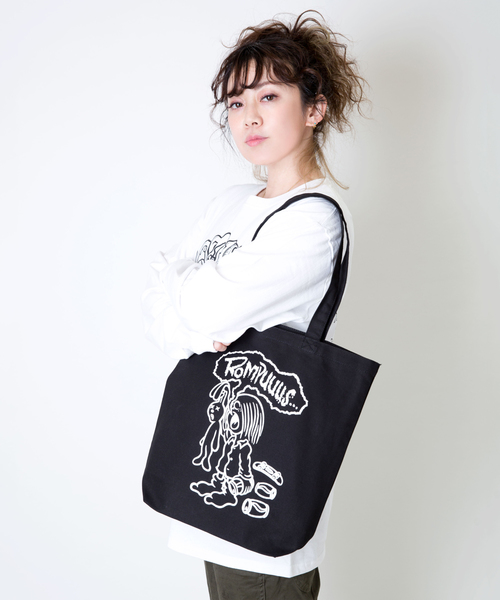 Candy Stripper(キャンディストリッパー)の「ROMPUSのBURPトート(トートバッグ・レディース・ブラック/ナチュラル/ベージュ系その他・FREE)」の2枚目の写真