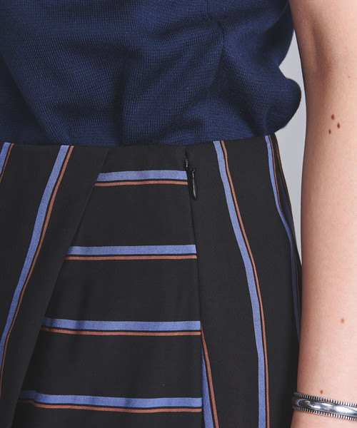 UNITED ARROWS（ユナイテッドアローズ）の「UBCB R/N パネルストライプ ラップスカート ◆（スカート・レディース・ブラック/ワインレッド・34/40/36/38）」の12枚目の写真