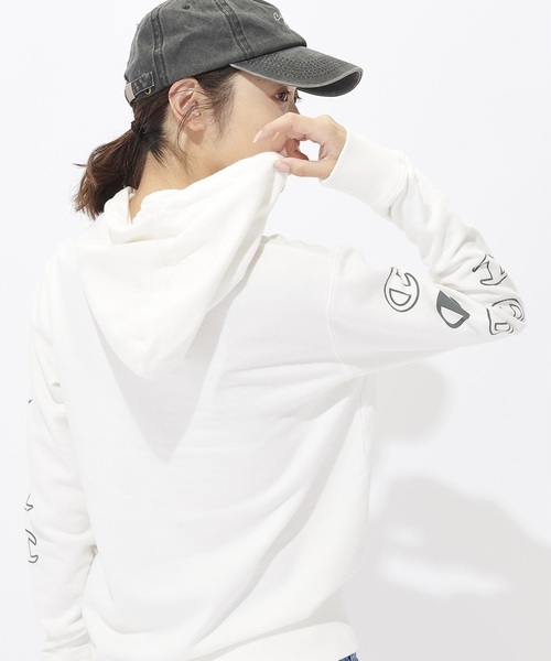 Champion（チャンピオン）の「【Champion】袖プリントパーカー（パーカー・レディース・ブラック/オフホワイト/グレー・M/L）」の5枚目の写真