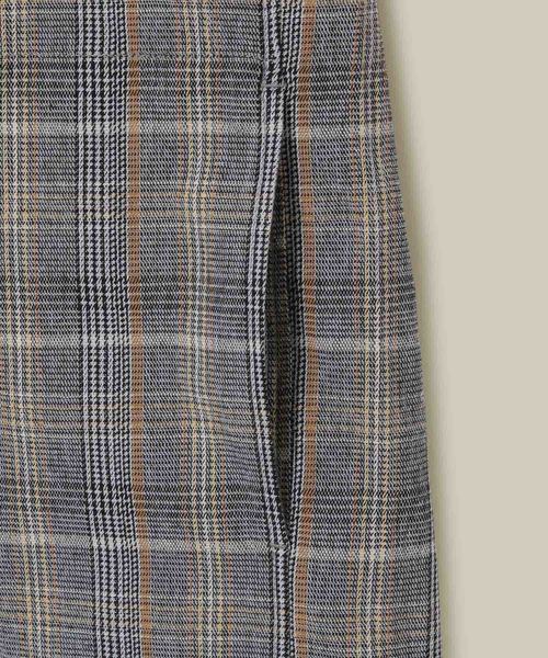 ADAM ET ROPE'（アダムエロペ）の「DEVEAUX チェック長袖シャツブルゾン（シャツ/ブラウス・メンズ・ベージュ/グレー・M/L）」の5枚目の写真